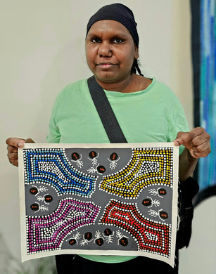 40 x 30 cm - Women collecting honey ants.