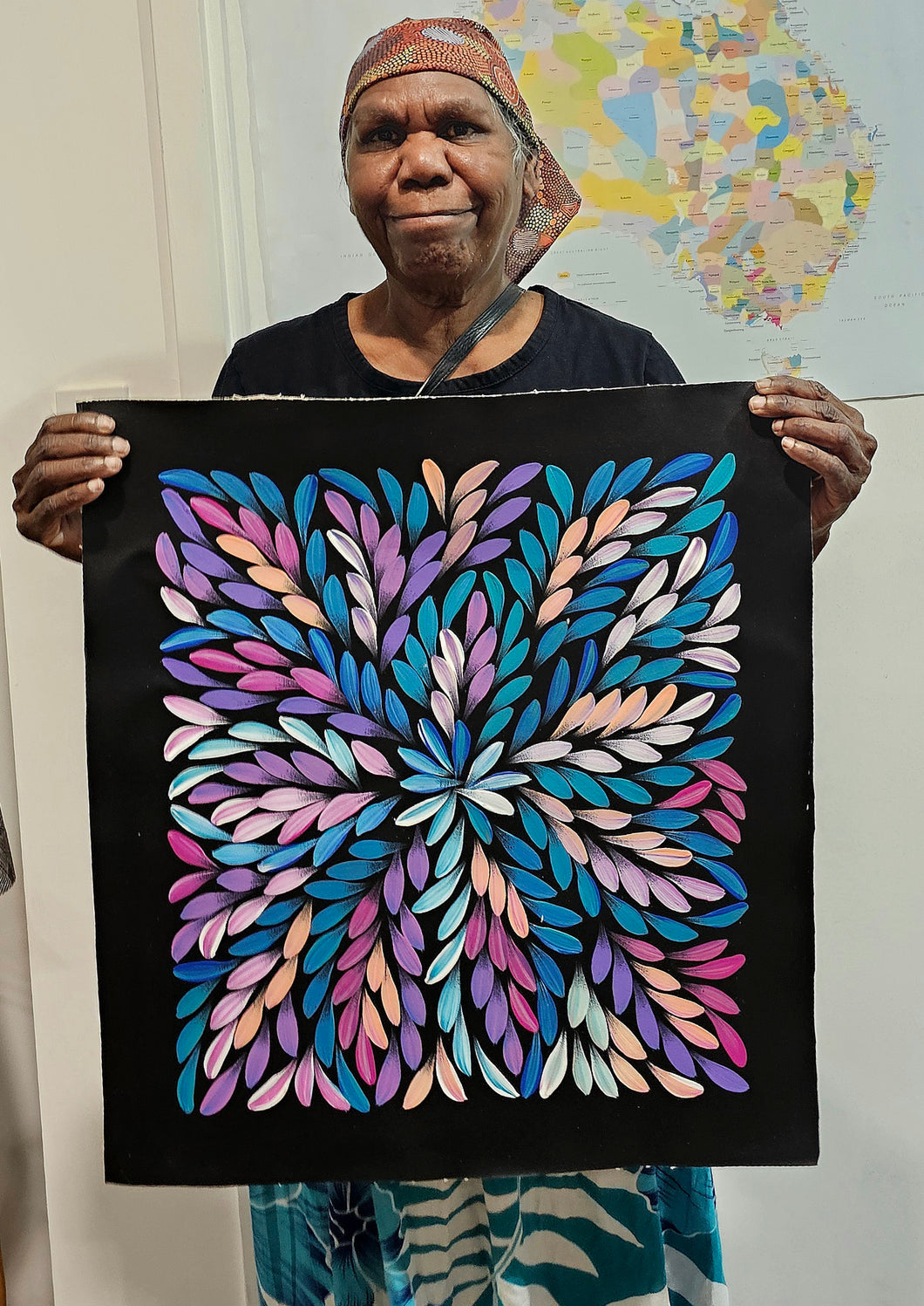56 x 52 cm - Jacinta Numina