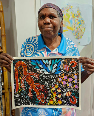 40 x 30 cm - Women collecting all the bushtuckers